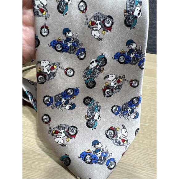 Vintage Peanuts Snoopy Neck Tie Adult Multicolor Mens Handmade 100% Silk - Picture 2 of 7